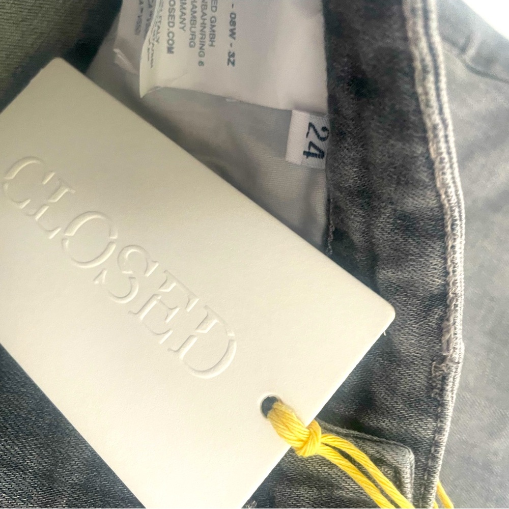 CROSSED Jeans. Size 24. Washed Gray. Bell Bottoms. Never worn with tags on